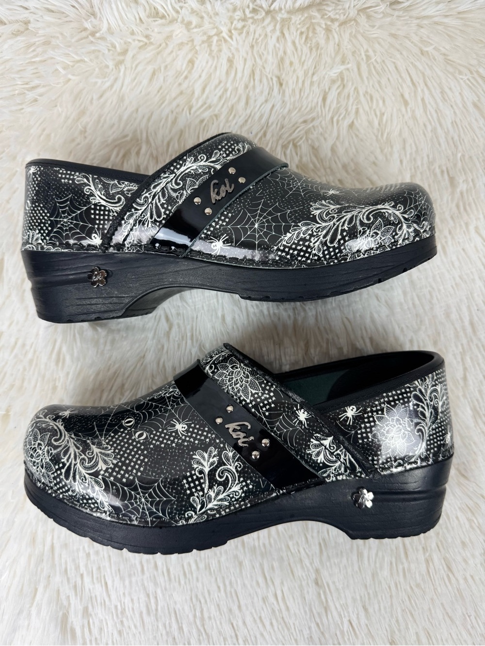 Sanita Koi Black Halloween Clogs 7 Spooky Spiderweb Cat Eyes Spider 38 Goth Punk - Picture 2 of 10